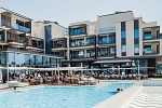 برنش بأجواء الريفييرا الفرنسية في منتجع وسبا Nikki Beach دبي