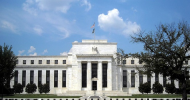 الفيدرالي يُثبّت أسعار الفائدة لأول مرة منذ بدء دورة التشديد في مارس 2022