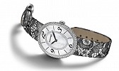 A SPARKLING NEW LOOK AND A TOUCH OF SENSUALITY FOR THE NEW LADIES WATCH CREATED BY EBERHARD & CO.: GILDA GRAND PAVÉ