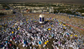 Pilgrims gather in Arafat for climax of Haj
