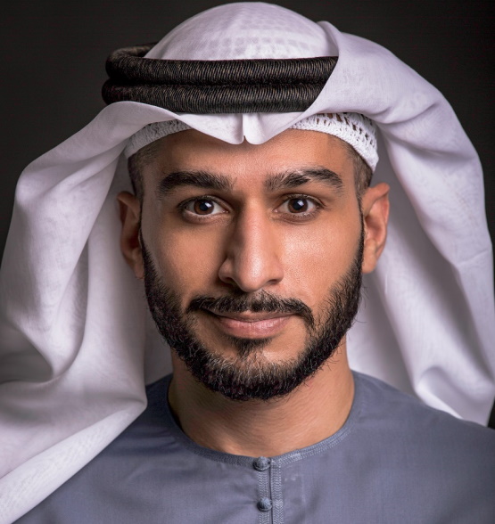  معاذ بوخش، مدير التسويق التنفيذي وتجربة العملاء لدى مجموعة في بنك الإمارات دبي الوطني